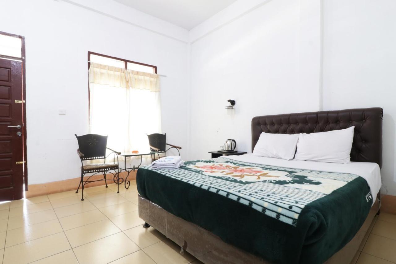 Villa Keluarga Bre Batunanggar Берастаги Екстериор снимка